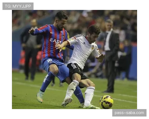 乌加特在葡体的成名赛季：中场屏障如何炼成？